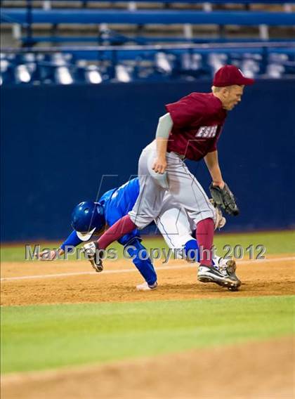Thumbnail 3 in El Toro vs. Esperanza (Hard 9 National Classic) photogallery.