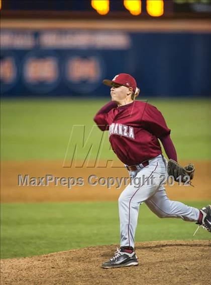 Thumbnail 1 in El Toro vs. Esperanza (Hard 9 National Classic) photogallery.