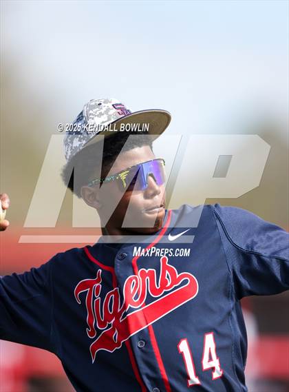 Thumbnail 2 in South Panola vs. Wayne Academy photogallery.