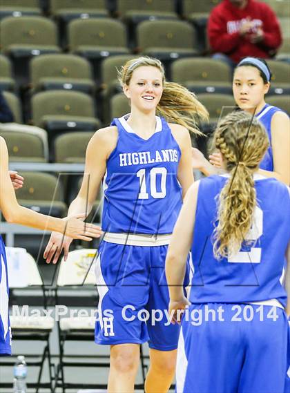 Thumbnail 1 in Highlands vs St Henry (KHSAA 9th Region Tournament) photogallery.
