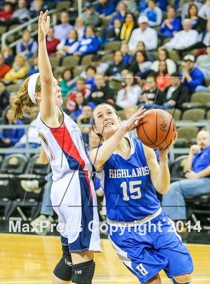 Thumbnail 3 in Highlands vs St Henry (KHSAA 9th Region Tournament) photogallery.