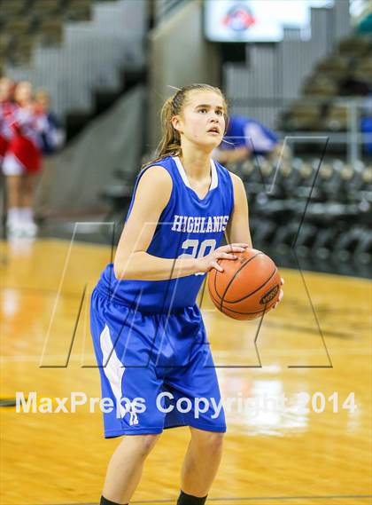 Thumbnail 1 in Highlands vs St Henry (KHSAA 9th Region Tournament) photogallery.