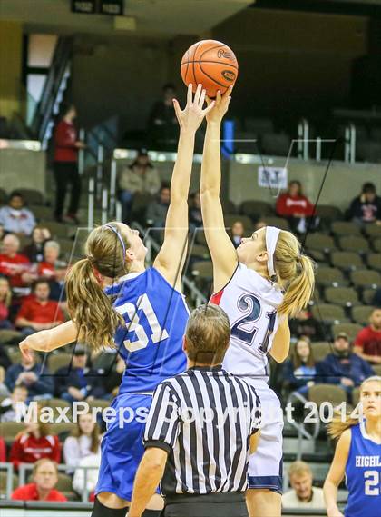 Thumbnail 1 in Highlands vs St Henry (KHSAA 9th Region Tournament) photogallery.