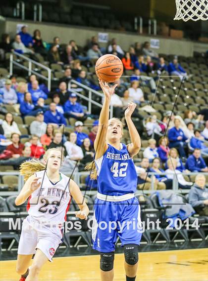 Thumbnail 1 in Highlands vs St Henry (KHSAA 9th Region Tournament) photogallery.
