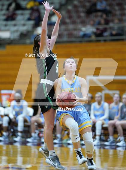 Thumbnail 2 in Greeneville @ Dobyns-Bennett photogallery.