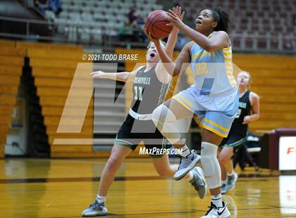Thumbnail 2 in Greeneville @ Dobyns-Bennett photogallery.