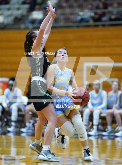 Thumbnail 3 in Greeneville @ Dobyns-Bennett photogallery.