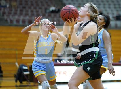 Thumbnail 1 in Greeneville @ Dobyns-Bennett photogallery.