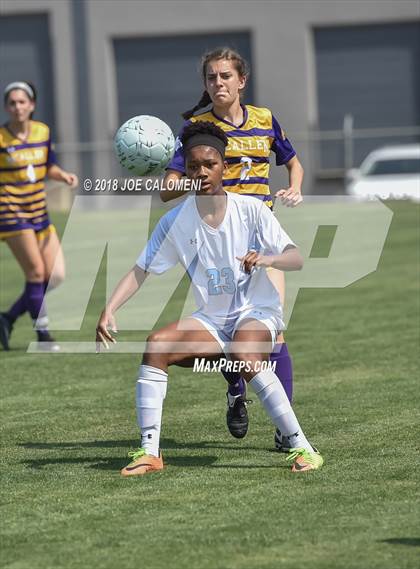 Thumbnail 2 in Johnson vs McAllen (Class 6A Region 4 Semifinal) photogallery.