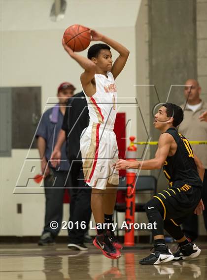 Thumbnail 2 in Centennial vs. Clovis West photogallery.