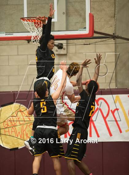 Thumbnail 2 in Centennial vs. Clovis West photogallery.