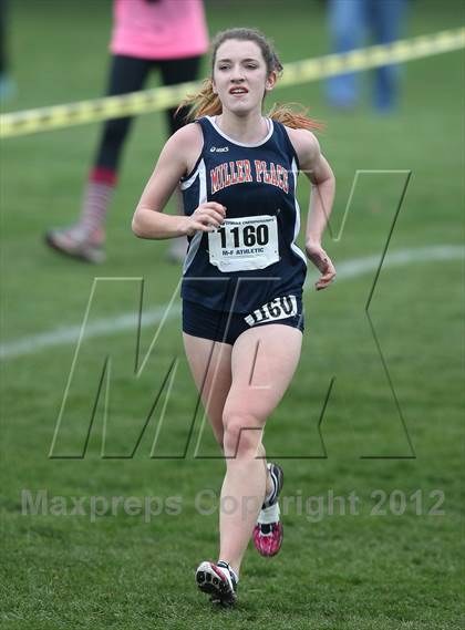 Thumbnail 1 in NYSPHSAA Cross Country Championships (Girls Class B) photogallery.