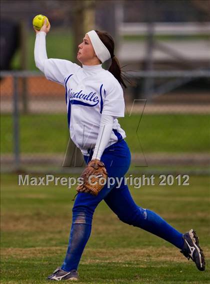 Thumbnail 3 in Ball vs. Needville (Brazosport Classic) photogallery.