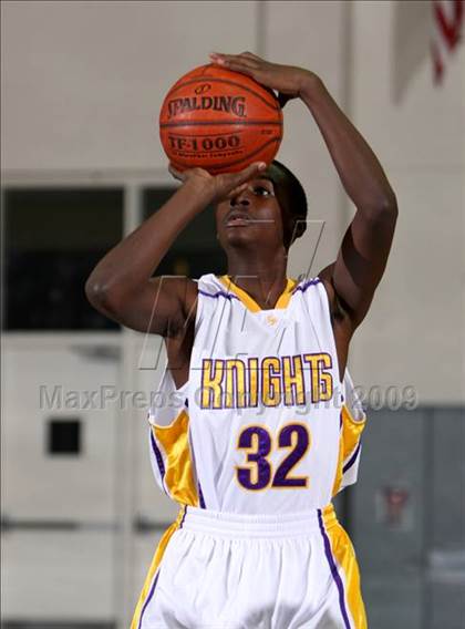 Thumbnail 3 in Lynwood vs. Manual Arts (Lynwood Christmas Challenge) photogallery.