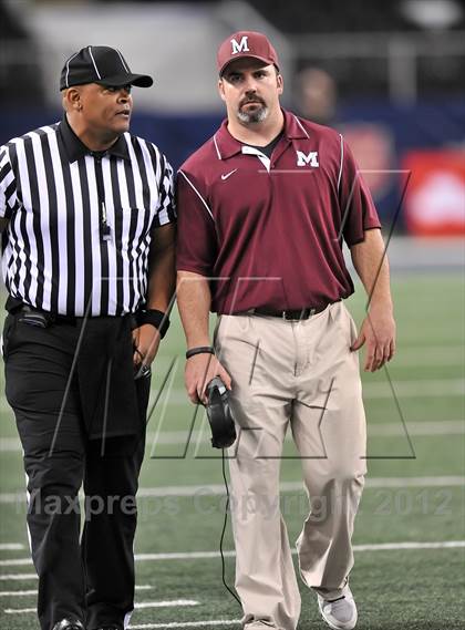 Thumbnail 1 in East Bernard vs. Mildred (UIL 2A Division 2 Final) photogallery.