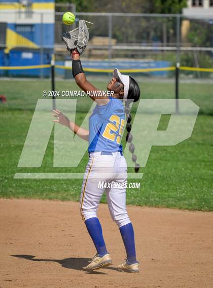 Thumbnail 1 in Eastside vs. Muir (CIF SS Division 7 Semifinal) photogallery.