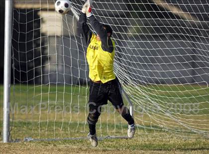 Thumbnail 2 in Los Angeles Baptist vs. Glendale photogallery.