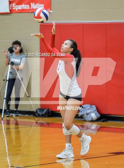 Thumbnail 3 in Memorial vs Langham Creek photogallery.
