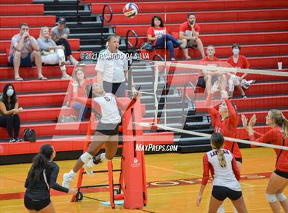 Thumbnail 2 in Memorial vs Langham Creek photogallery.