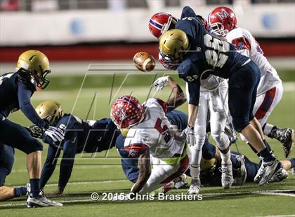 Thumbnail 3 in Pulaski Academy vs. McClellan (AAA 5A State Final) photogallery.