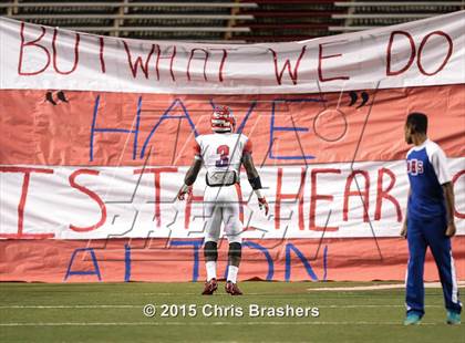 Thumbnail 2 in Pulaski Academy vs. McClellan (AAA 5A State Final) photogallery.