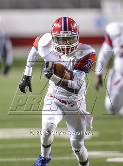 Thumbnail 1 in Pulaski Academy vs. McClellan (AAA 5A State Final) photogallery.