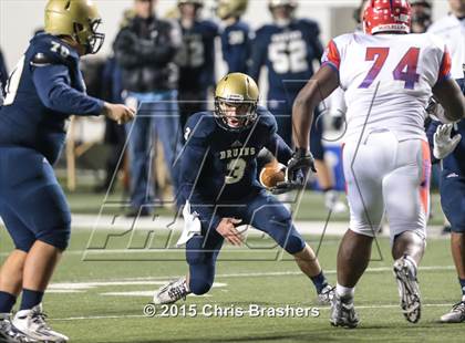Thumbnail 2 in Pulaski Academy vs. McClellan (AAA 5A State Final) photogallery.