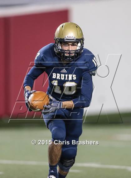 Thumbnail 2 in Pulaski Academy vs. McClellan (AAA 5A State Final) photogallery.
