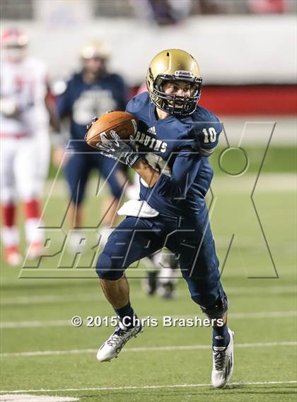 Thumbnail 2 in Pulaski Academy vs. McClellan (AAA 5A State Final) photogallery.
