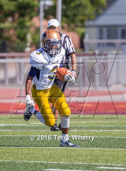 Thumbnail 2 in Kenmore East vs. Sweet Home photogallery.