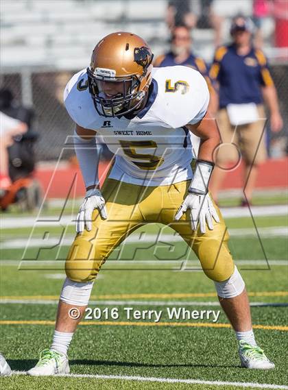Thumbnail 3 in Kenmore East vs. Sweet Home photogallery.