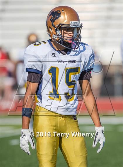Thumbnail 1 in Kenmore East vs. Sweet Home photogallery.