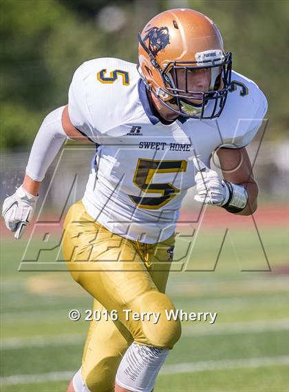 Thumbnail 1 in Kenmore East vs. Sweet Home photogallery.
