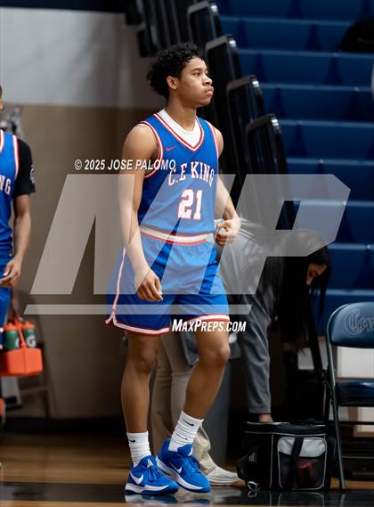 Thumbnail 3 in King @ College Park photogallery.