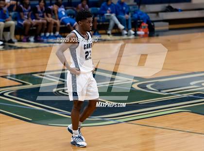 Thumbnail 1 in King @ College Park photogallery.