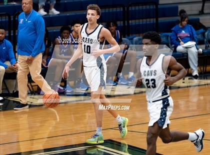 Thumbnail 1 in King @ College Park photogallery.