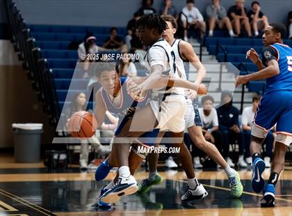 Thumbnail 2 in King @ College Park photogallery.