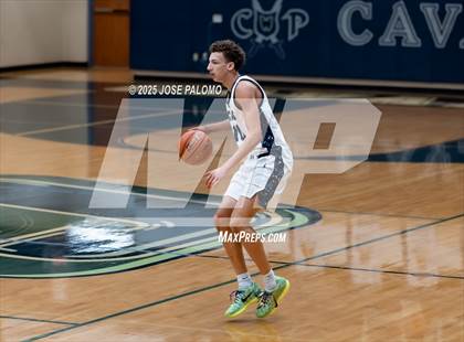 Thumbnail 3 in King @ College Park photogallery.