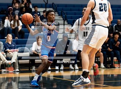 Thumbnail 1 in King @ College Park photogallery.