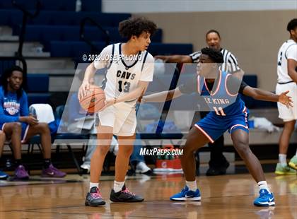 Thumbnail 1 in King @ College Park photogallery.