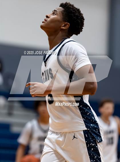 Thumbnail 1 in King @ College Park photogallery.