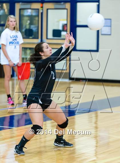 Thumbnail 1 in Clearwater Central Catholic vs. Plant (Berkeley JV Tournament) photogallery.