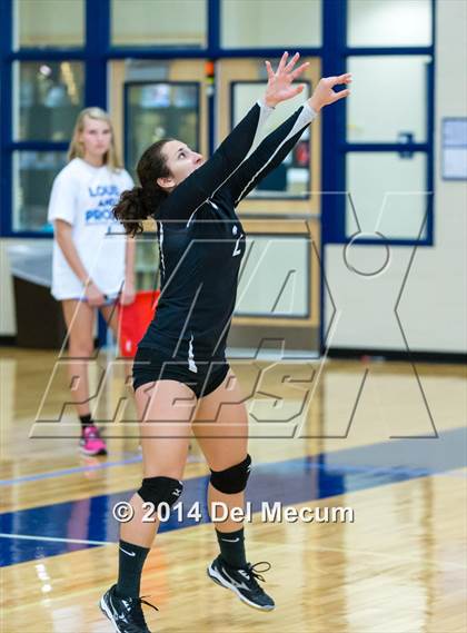 Thumbnail 3 in Clearwater Central Catholic vs. Plant (Berkeley JV Tournament) photogallery.