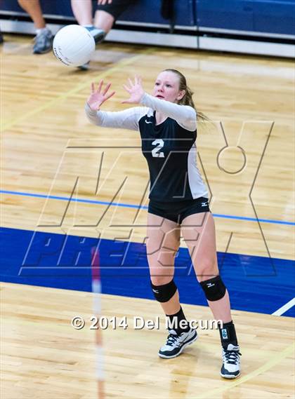 Thumbnail 1 in Clearwater Central Catholic vs. Plant (Berkeley JV Tournament) photogallery.