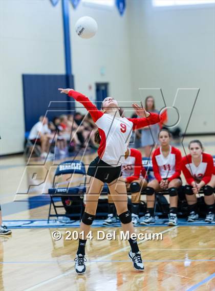Thumbnail 2 in Clearwater Central Catholic vs. Plant (Berkeley JV Tournament) photogallery.