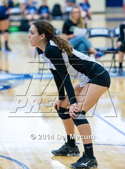 Thumbnail 3 in Clearwater Central Catholic vs. Plant (Berkeley JV Tournament) photogallery.