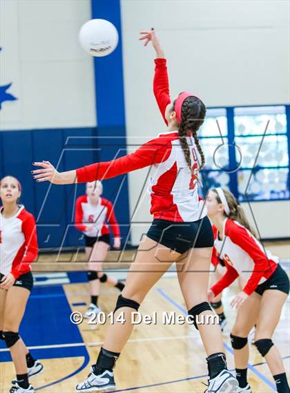 Thumbnail 2 in Clearwater Central Catholic vs. Plant (Berkeley JV Tournament) photogallery.