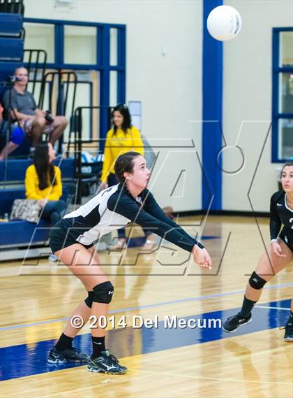 Thumbnail 2 in Clearwater Central Catholic vs. Plant (Berkeley JV Tournament) photogallery.