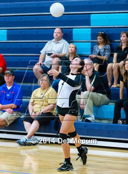 Thumbnail 2 in Clearwater Central Catholic vs. Plant (Berkeley JV Tournament) photogallery.