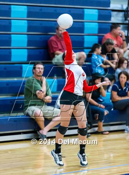Thumbnail 3 in Clearwater Central Catholic vs. Plant (Berkeley JV Tournament) photogallery.